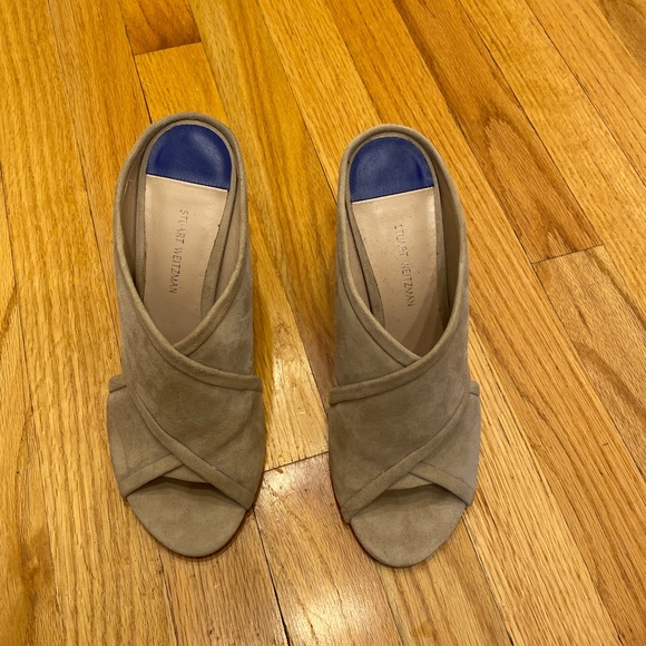🌹SOLD🌹Stuart Weitzman Sam Nude Suede Heels - Picture 11 of 12